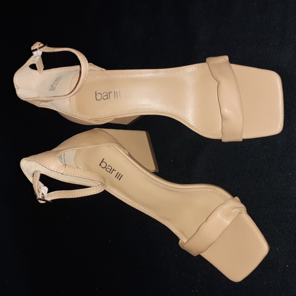 Bar III Heels